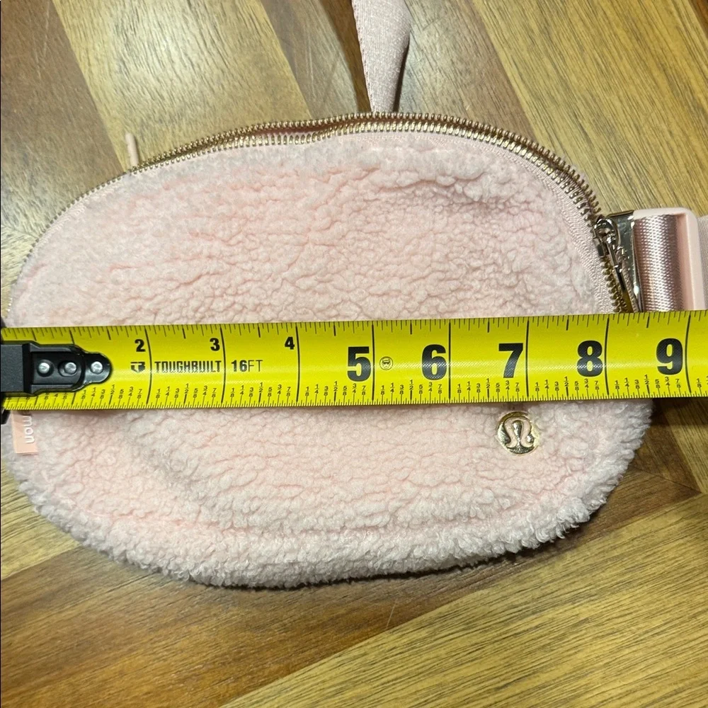 Lululemon Everywhere Belt bag Light Pink Sherpa crossbody FLAW